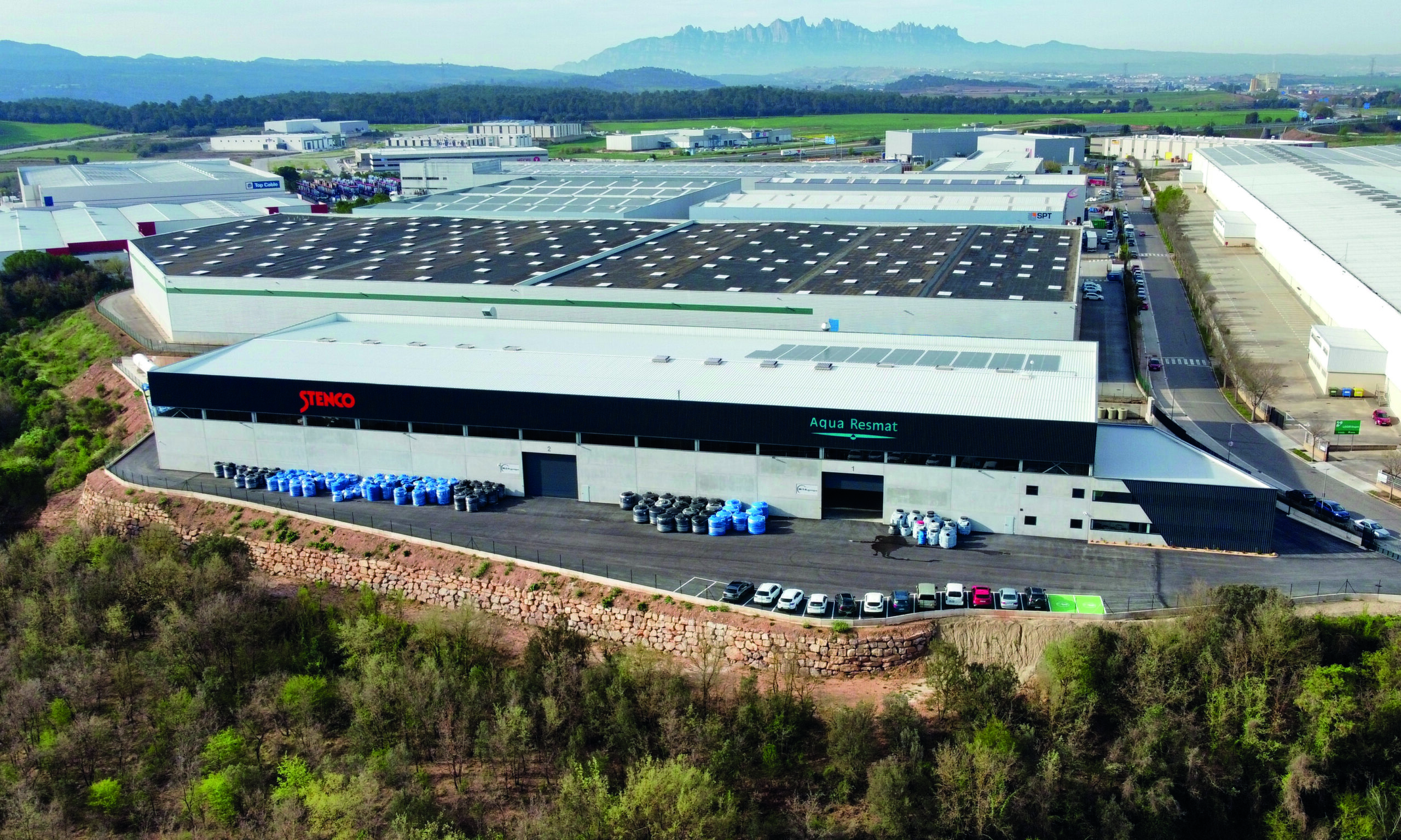 foto aerea nau amb montserrat